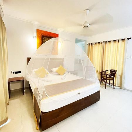 Bed and Breakfast Dambulla Rock Arch Esterno foto